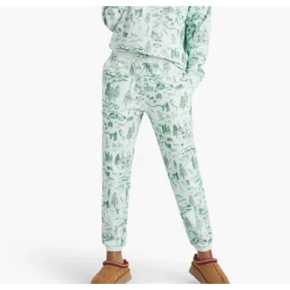 Hill House Pants - Hill House Teddy Jogger Sweatpants in Ski Chalet Print Green